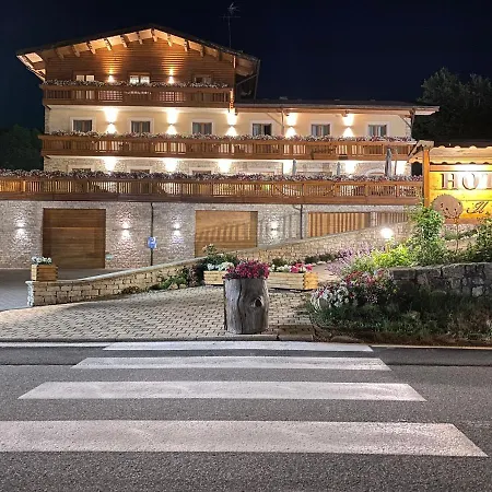 酒店 Boutique Il Riccio - Adults Only 3*